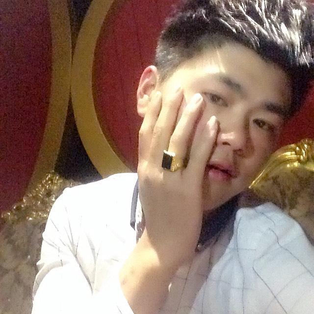 此男为标准好男人