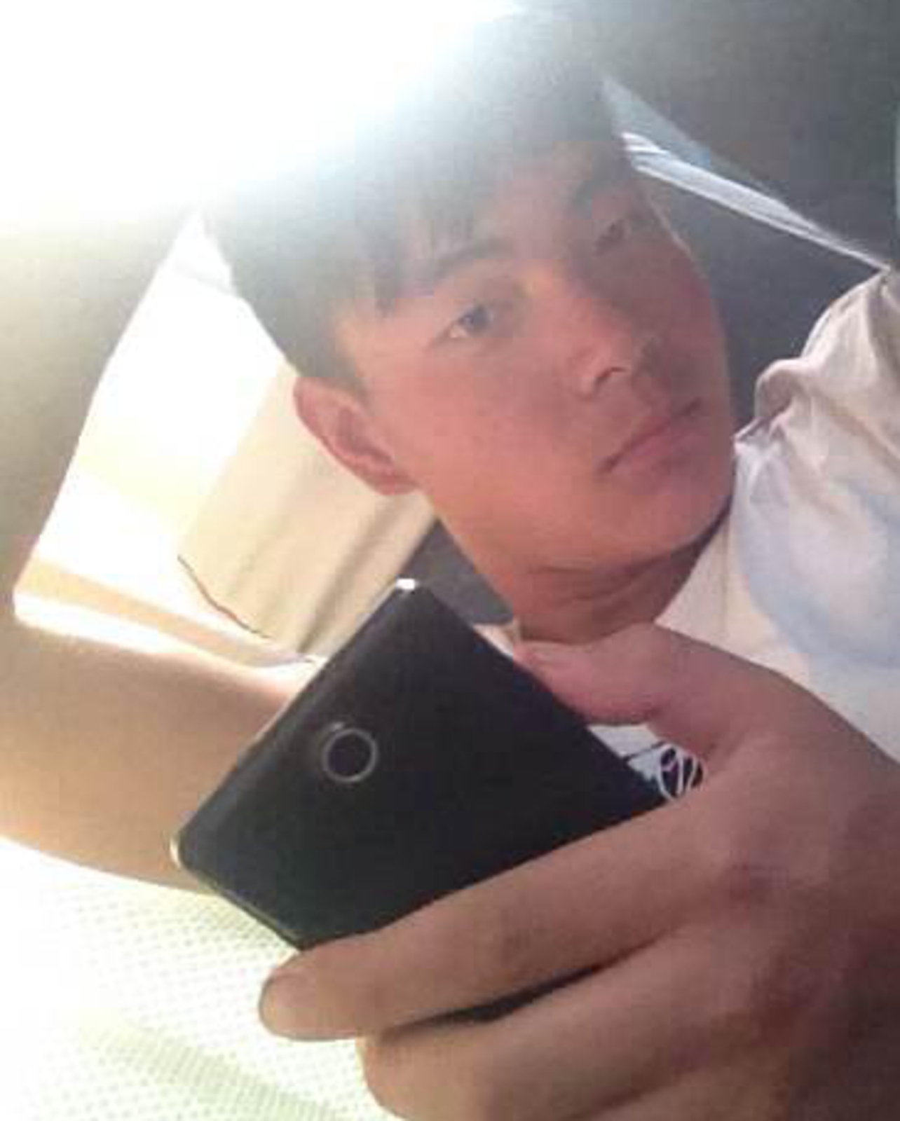 一蕩山河滿江紅。