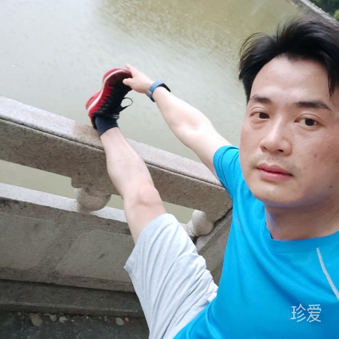 少年感的大叔