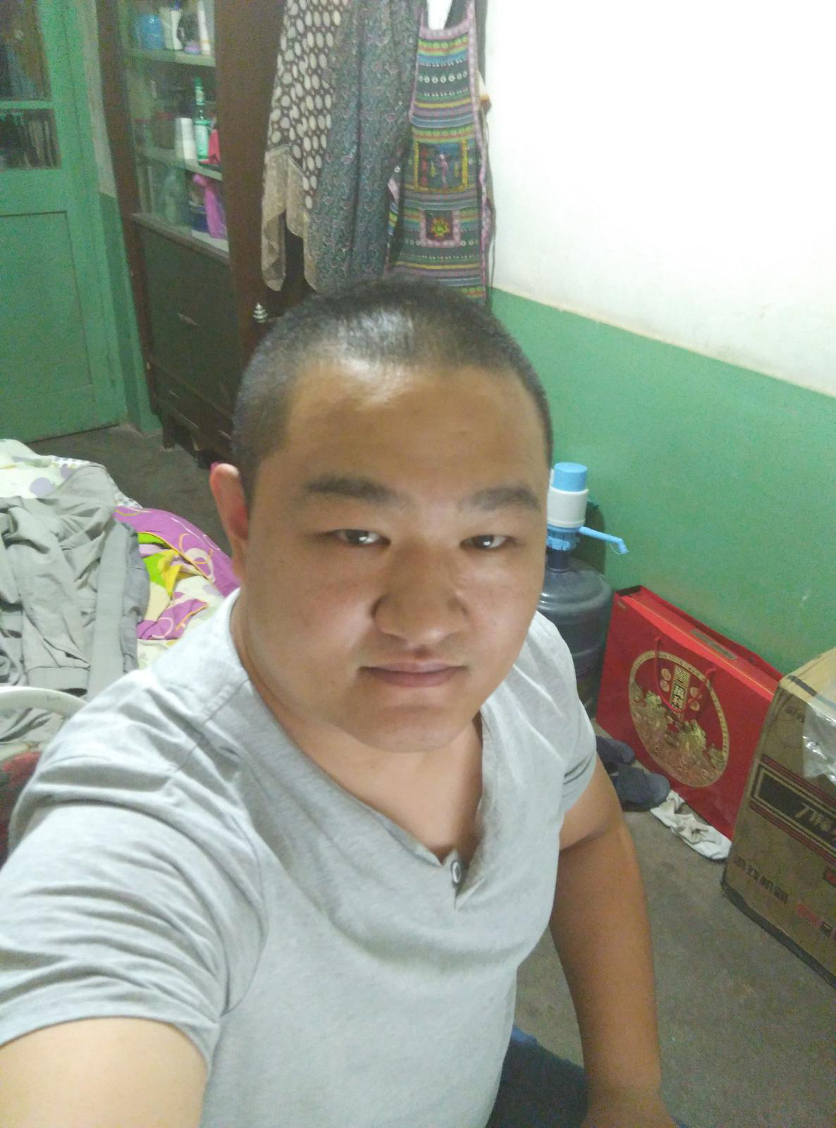 不愛花香不愛花