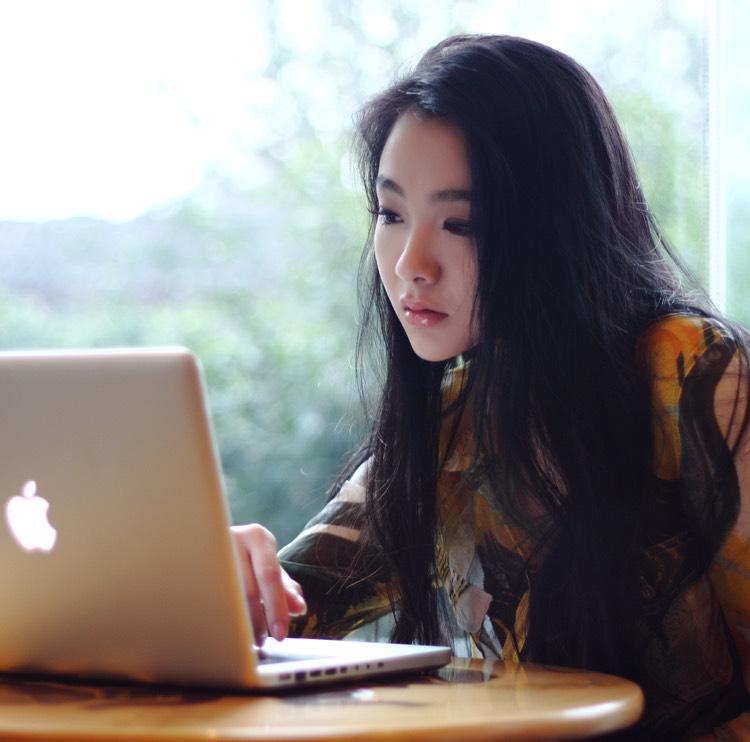 坠入凡间的精灵