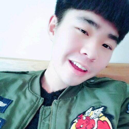 低头吻你乌黑发梢