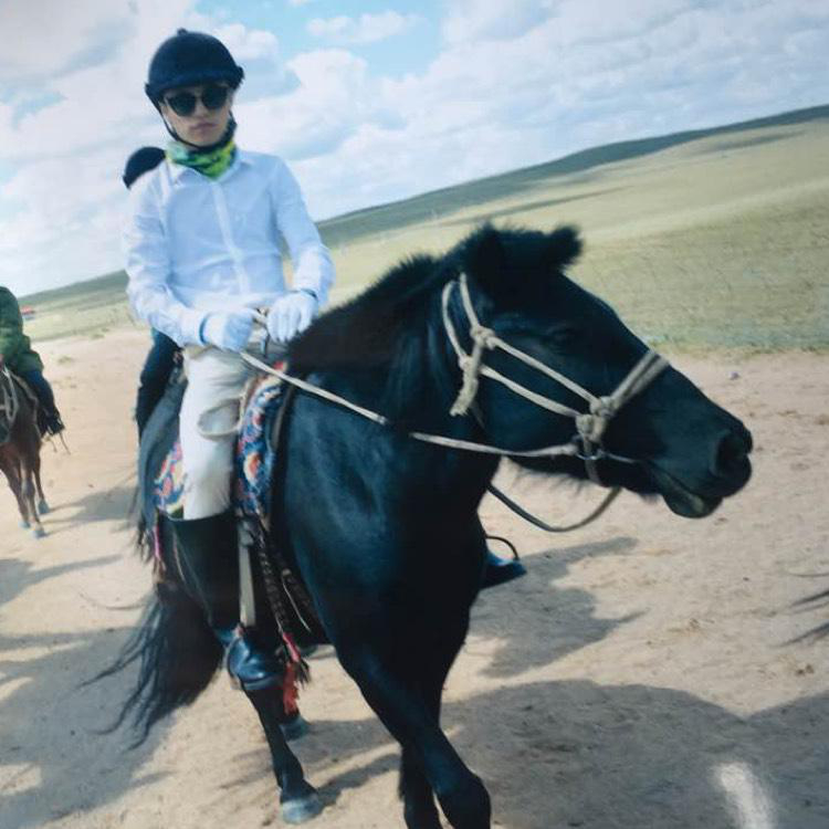 面带微笑的征途