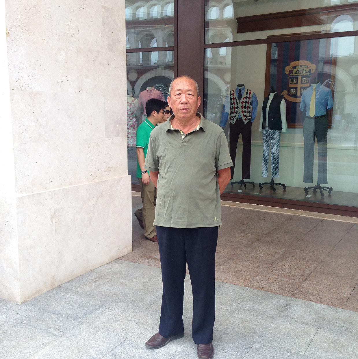 秋风不懂落叶情