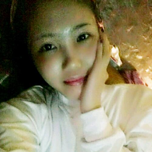 小宝贝一样的女人