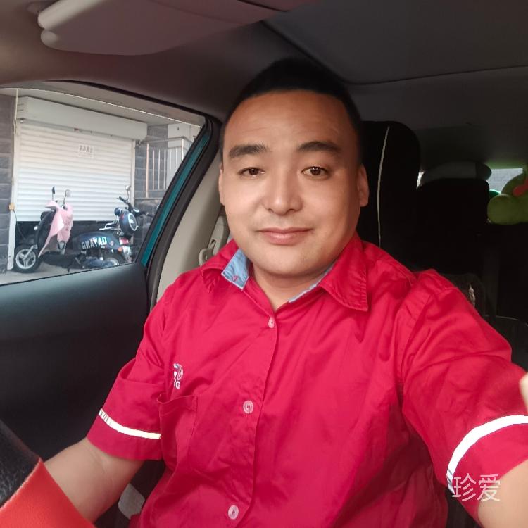 陽(yáng)光下的小強(qiáng)