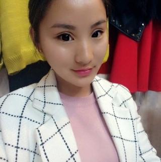 20岁离异女人图片