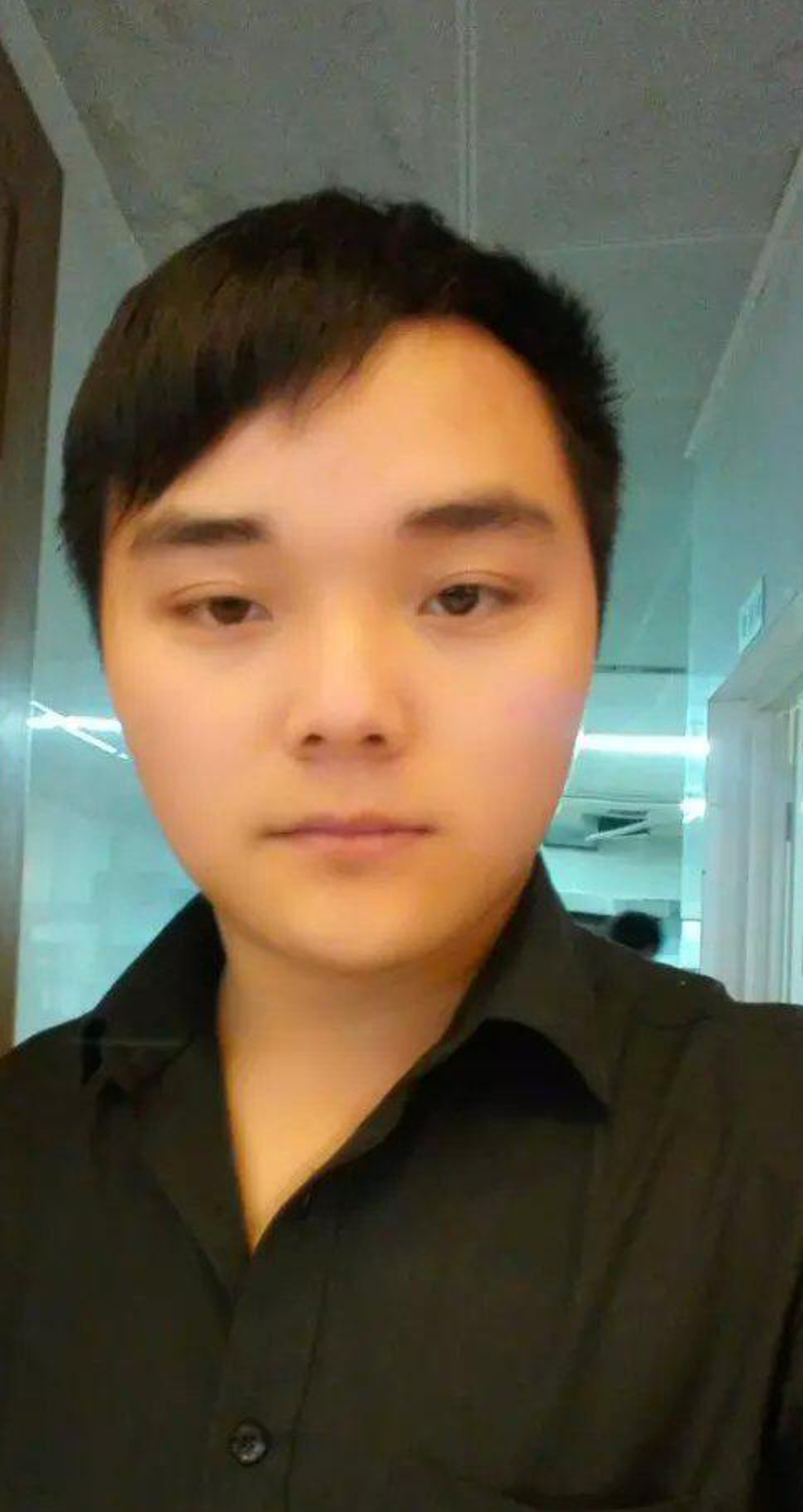 单纯的像个孩子