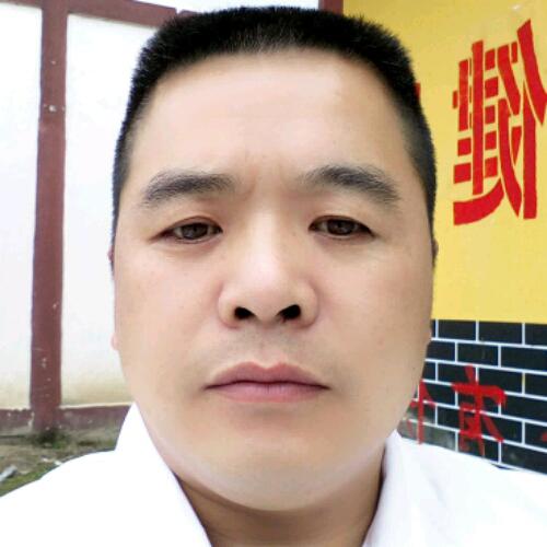 一脸沧桑去望北