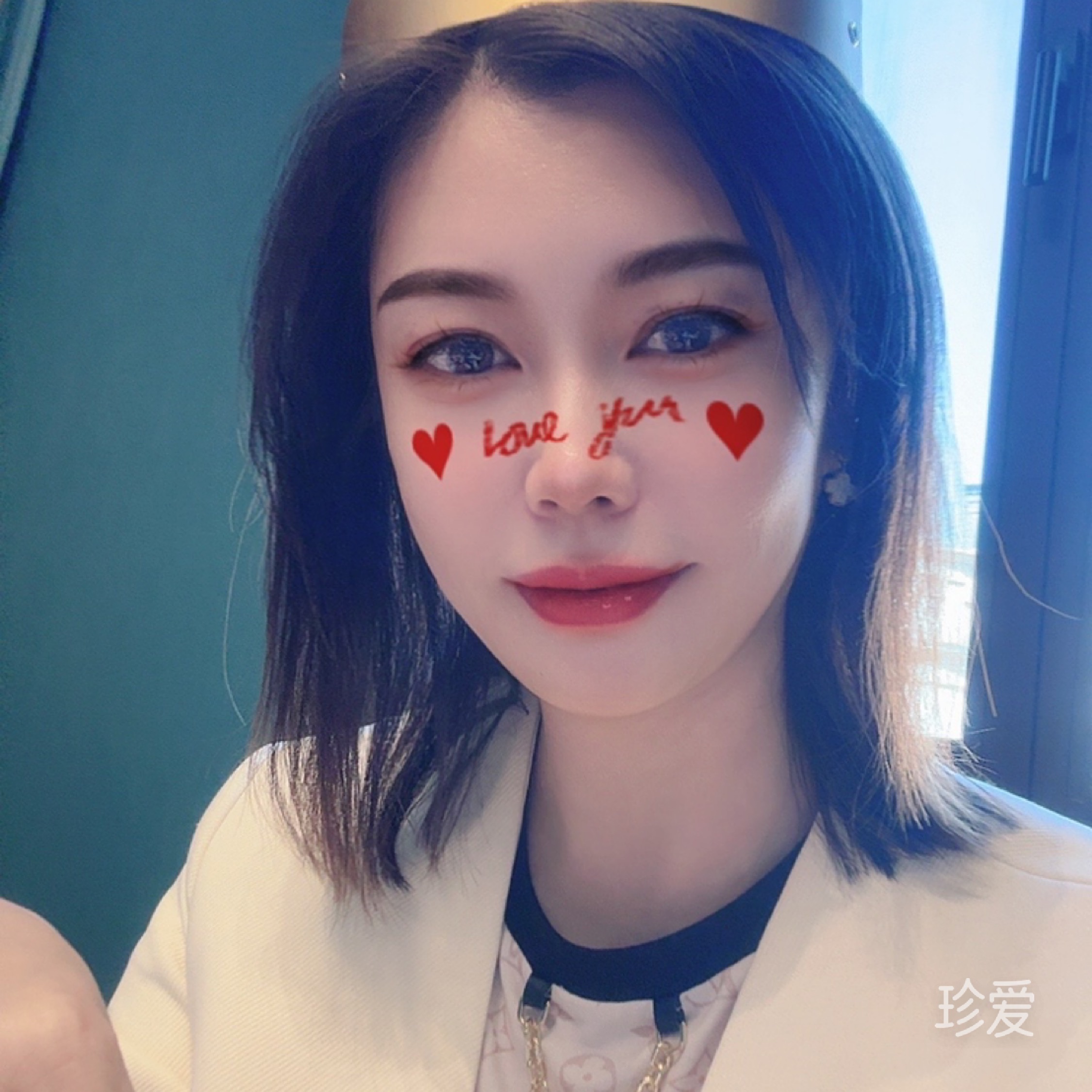 莹莹