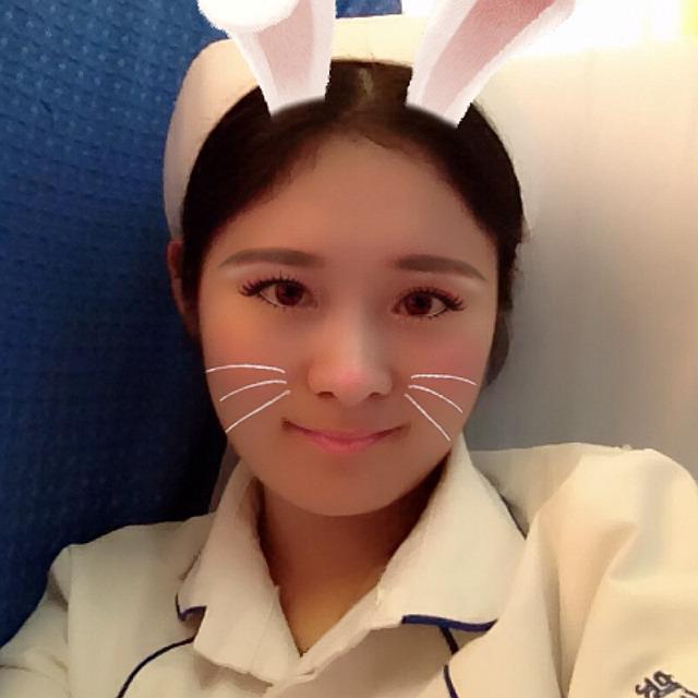 斐然一笑
