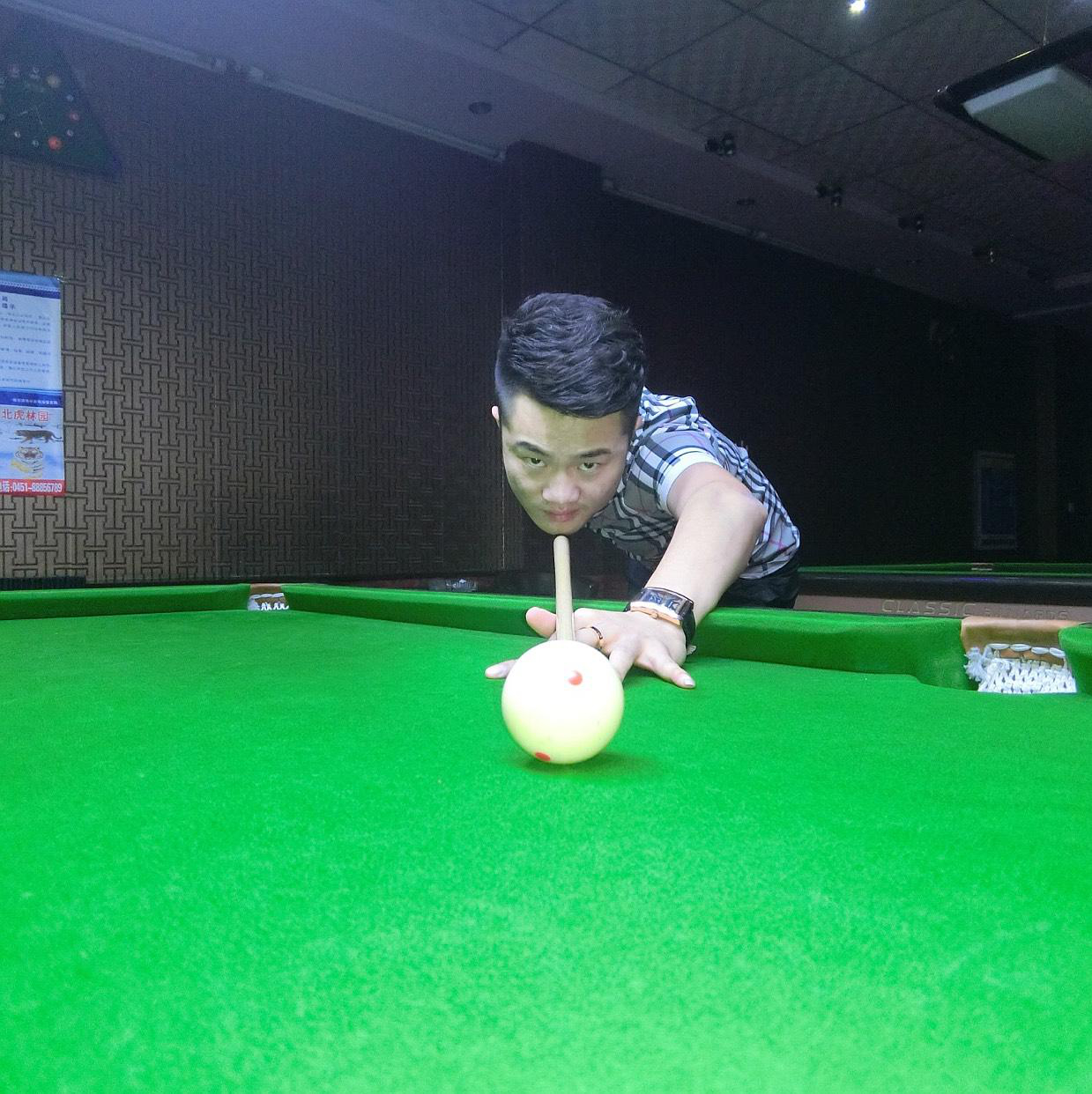 東北小伙萬(wàn)人迷丶