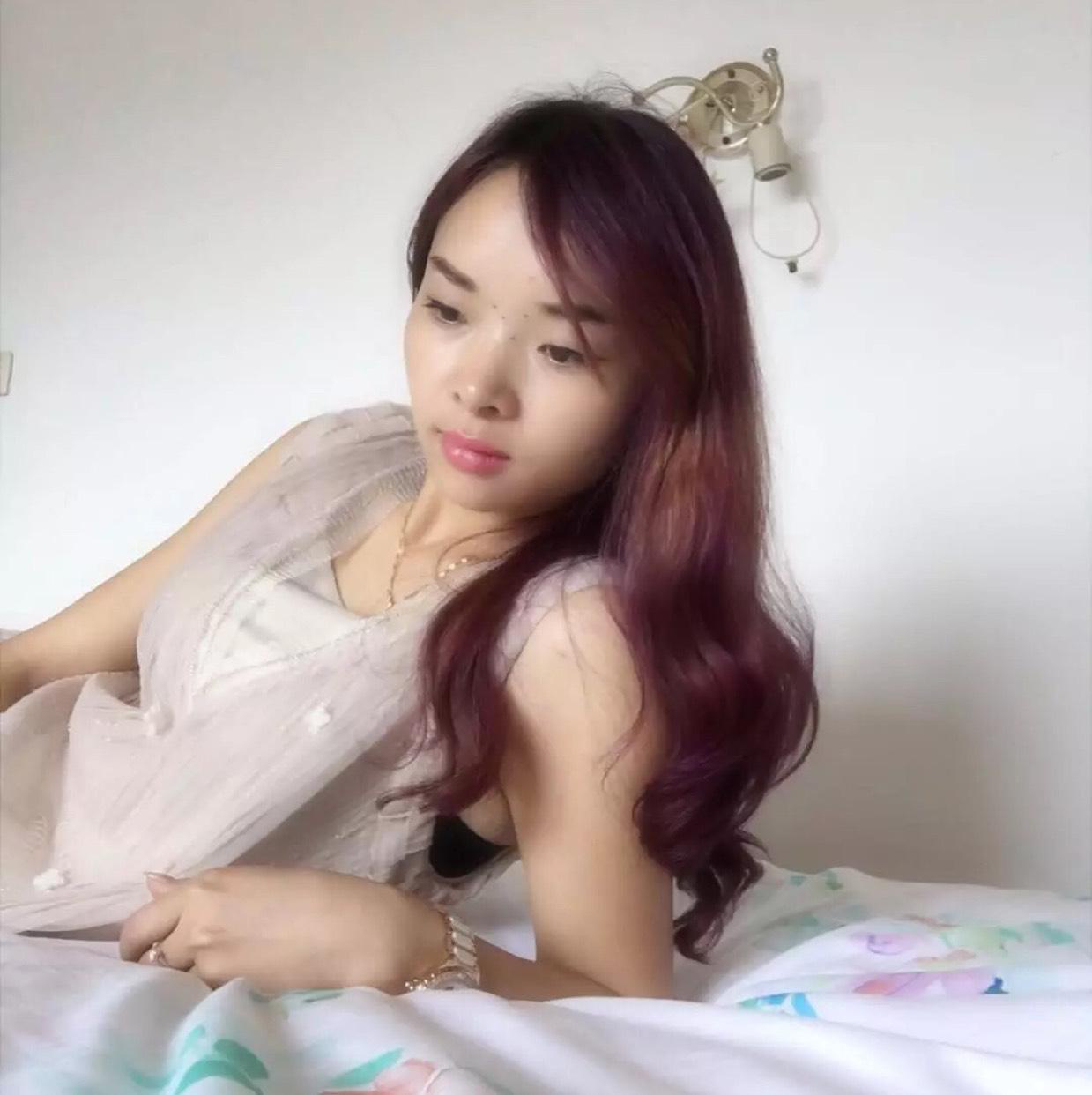 左眼微笑右眼泪