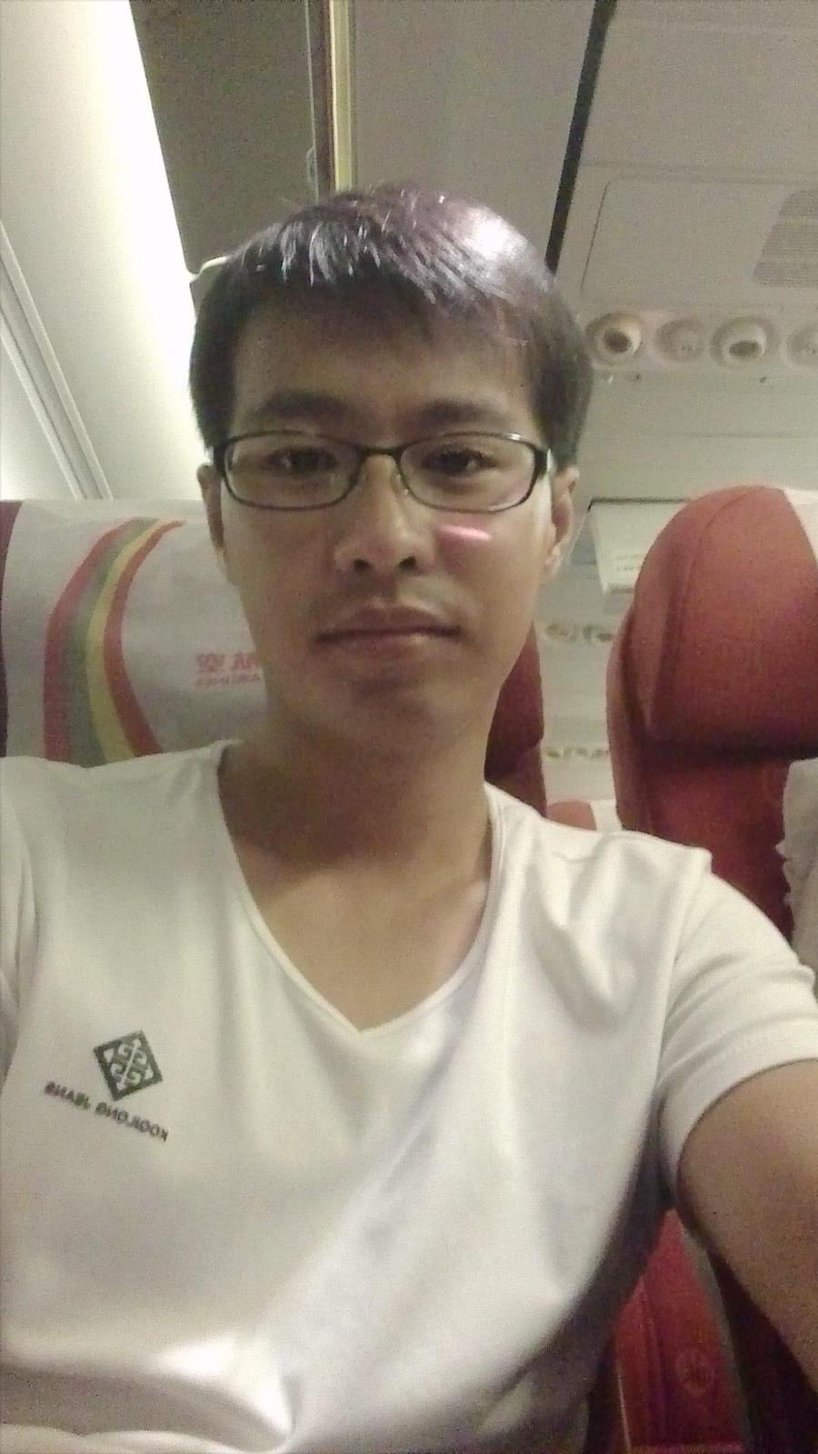 低調(diào)的男生