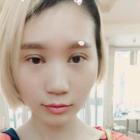 水中睡著的魚(yú)