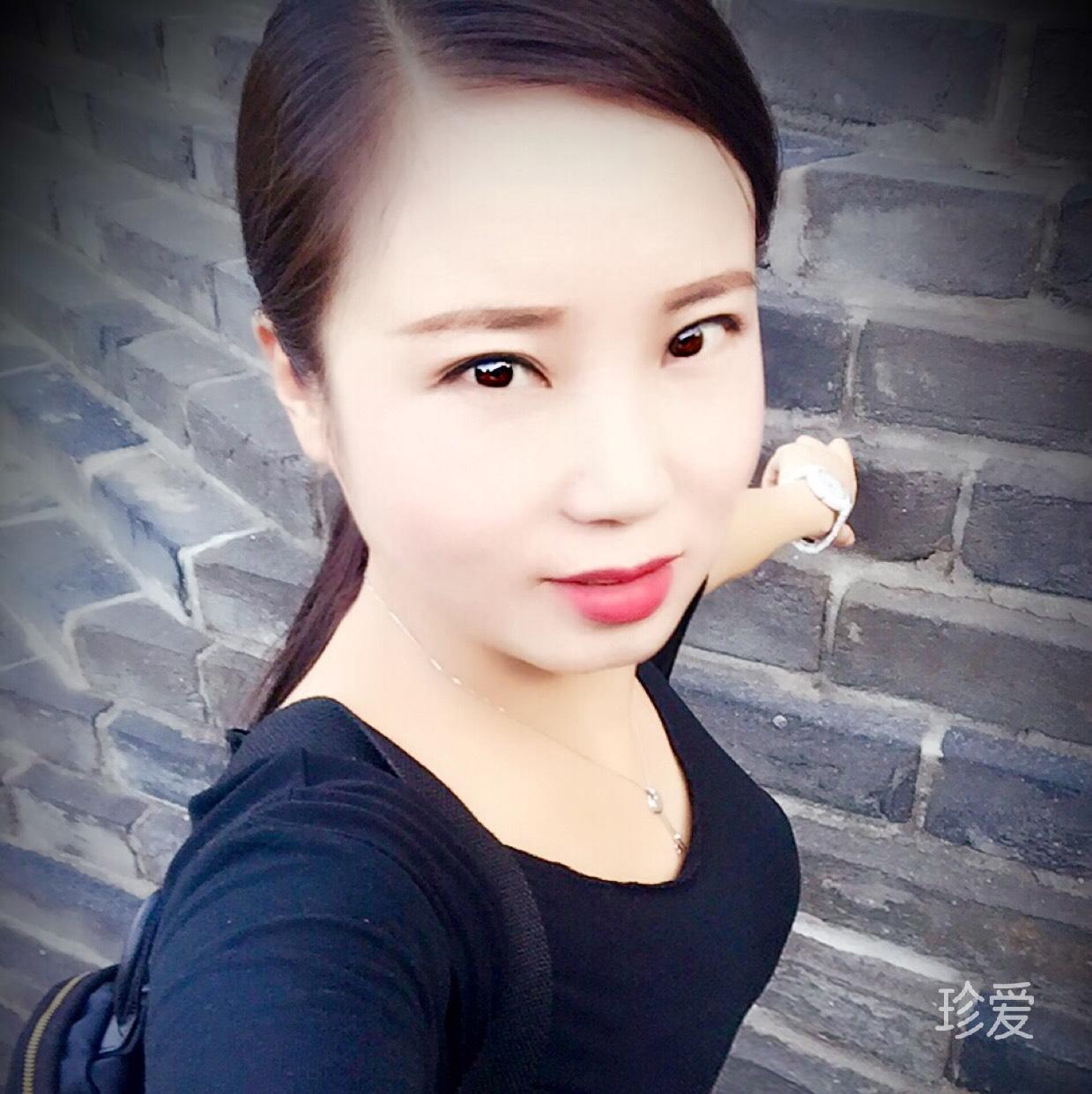淡淡的香水味