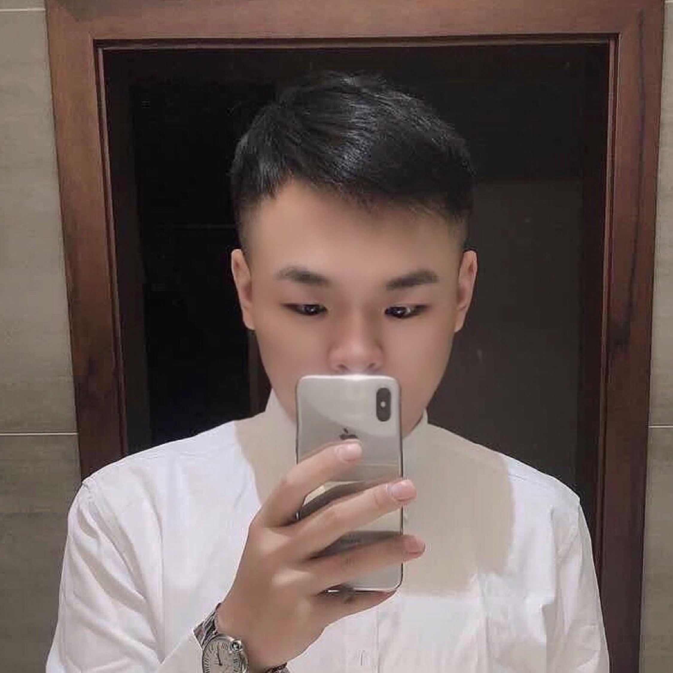 做個(gè)俗人無(wú)憂無(wú)慮