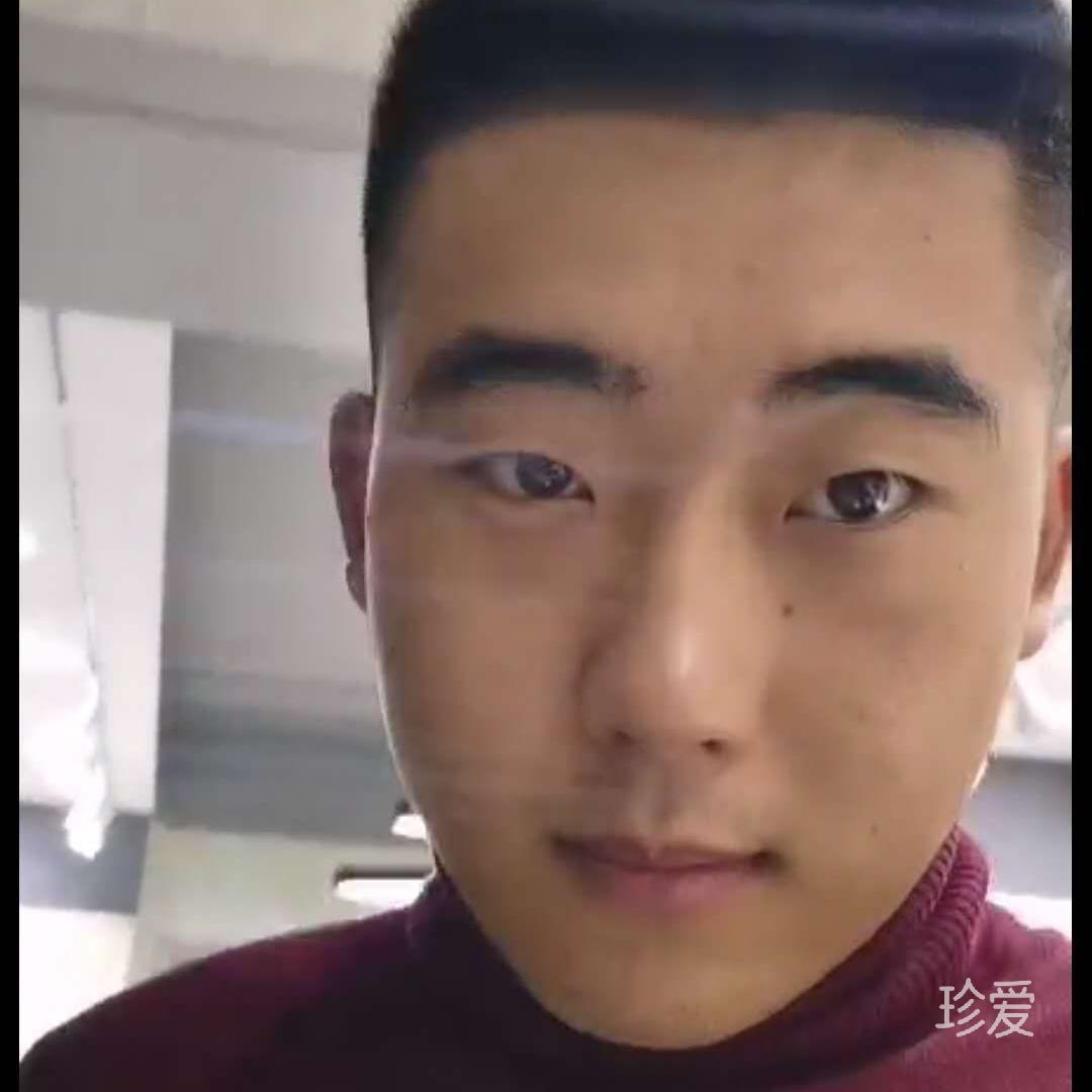 深蓝色的星空