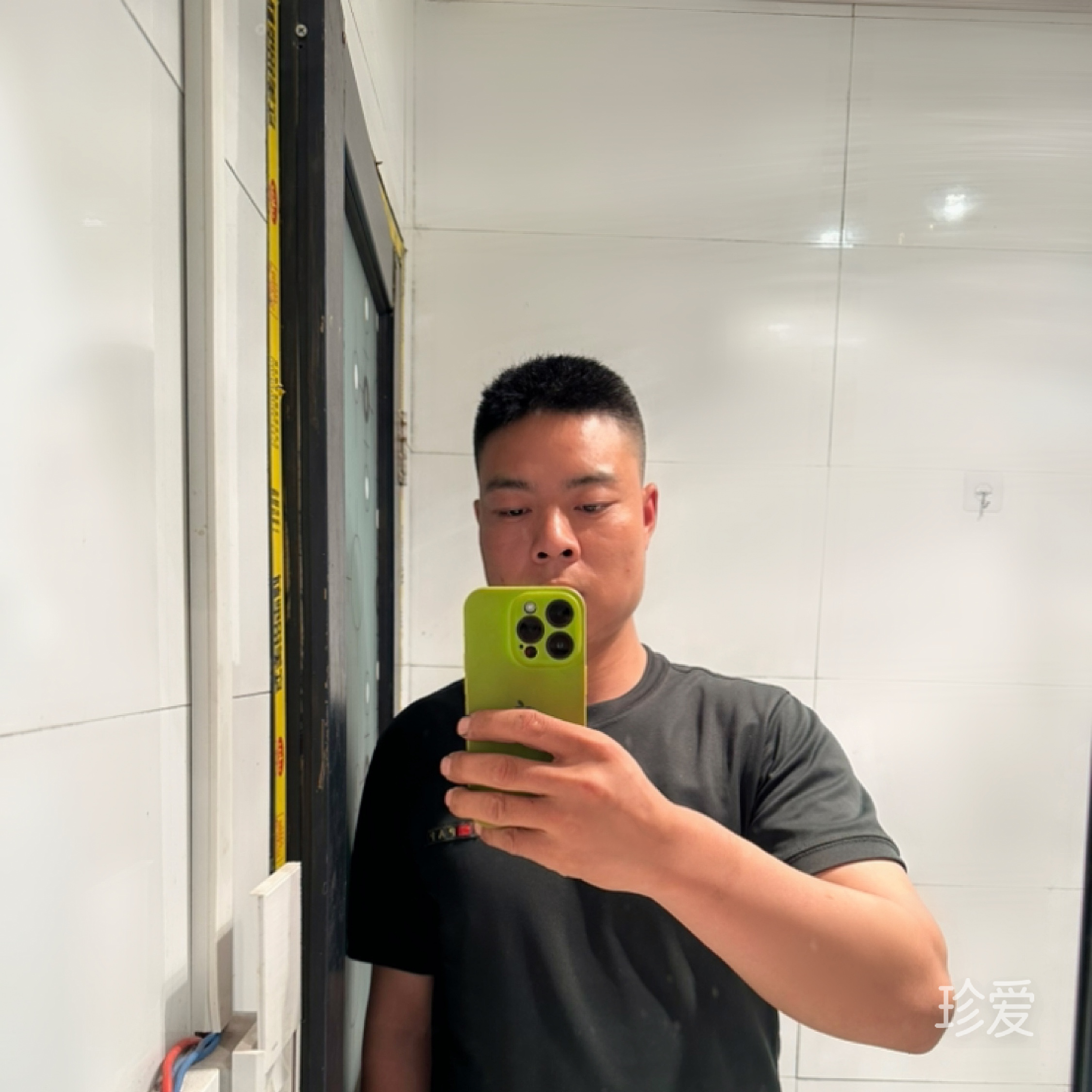 初到贵境