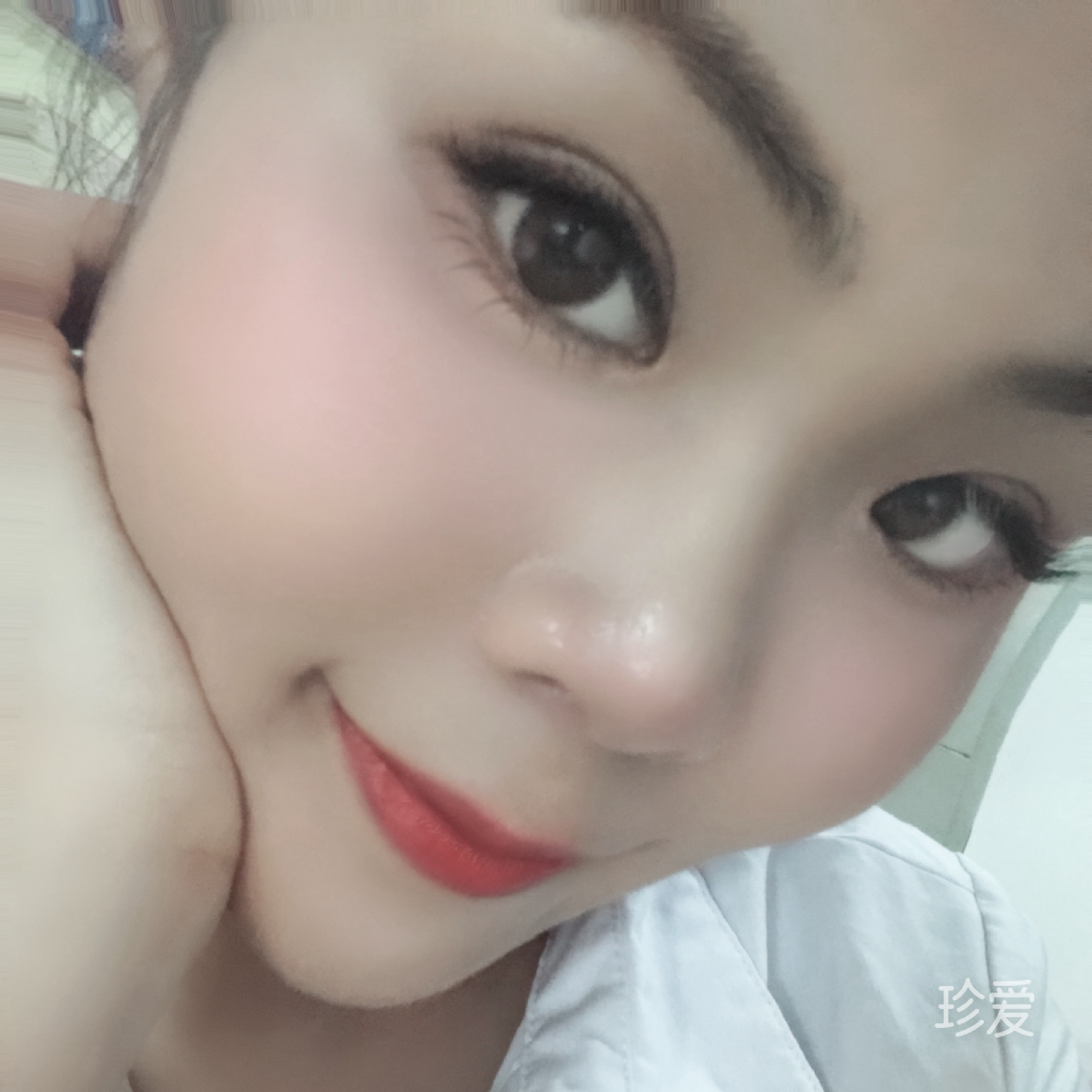小依