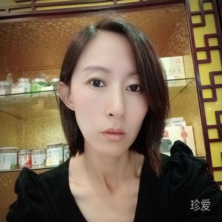 月光下的絳紫草