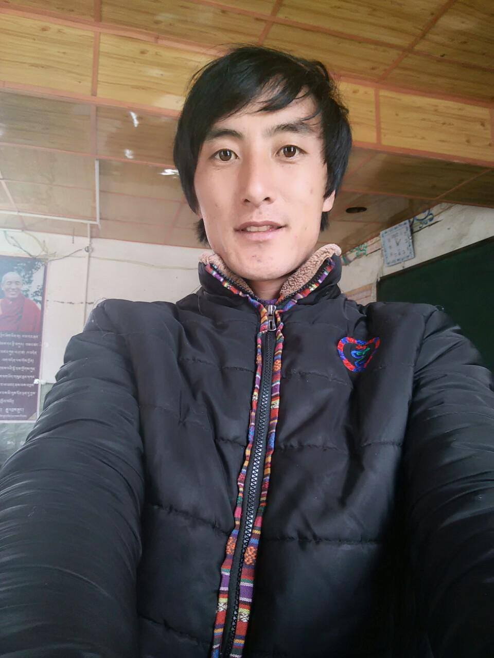 飄落的樹(shù)葉