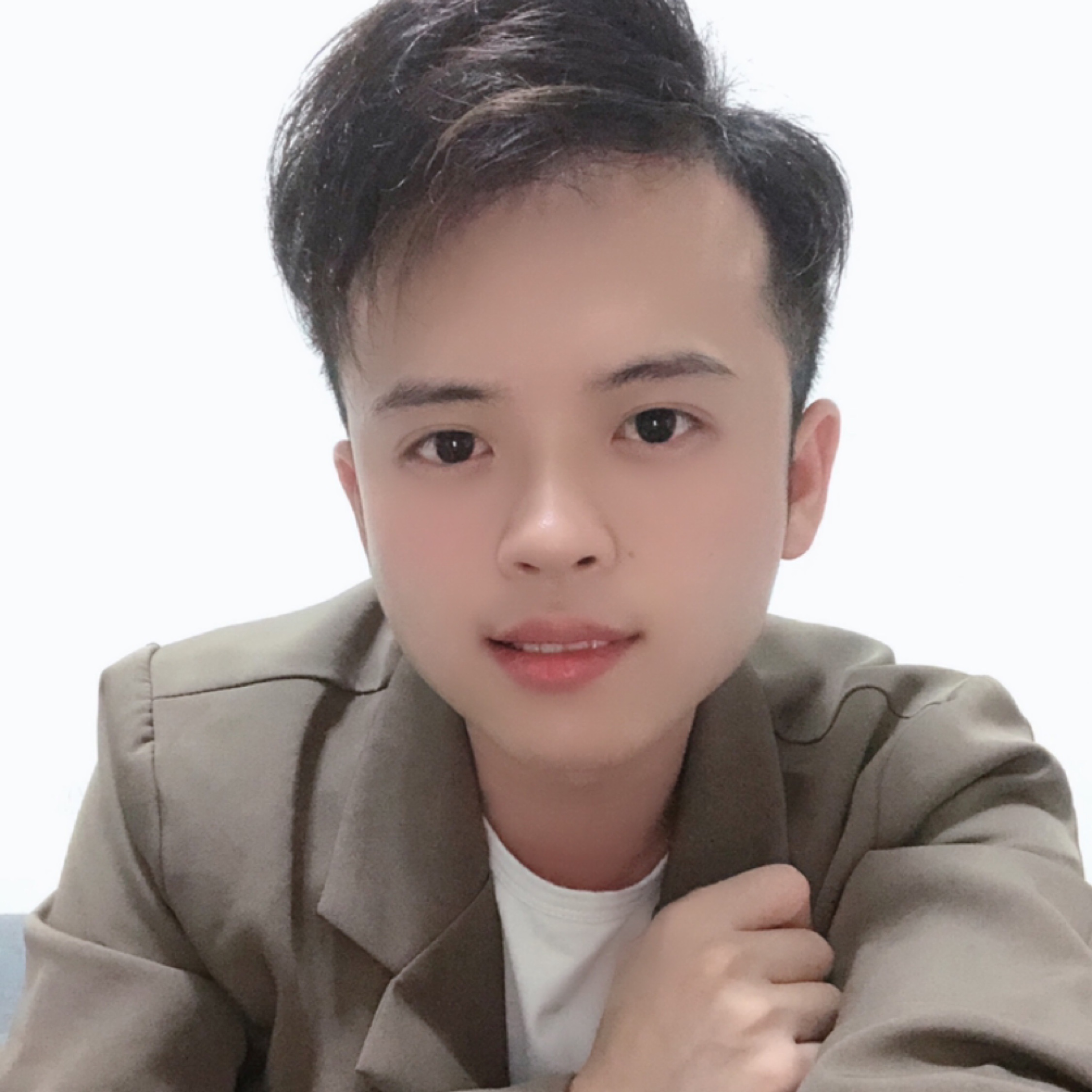 阳光向上的男孩