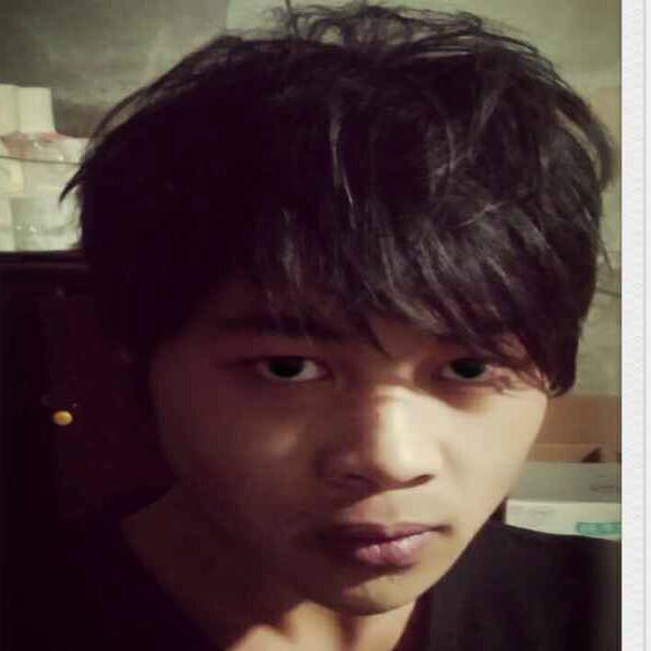 不大不小的男孩