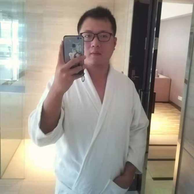 不善言辭呆頭鵝