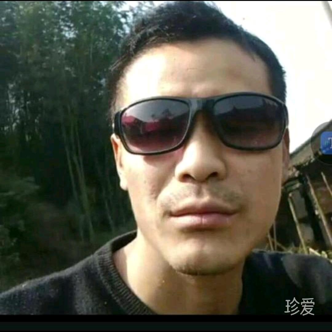 王鑫
