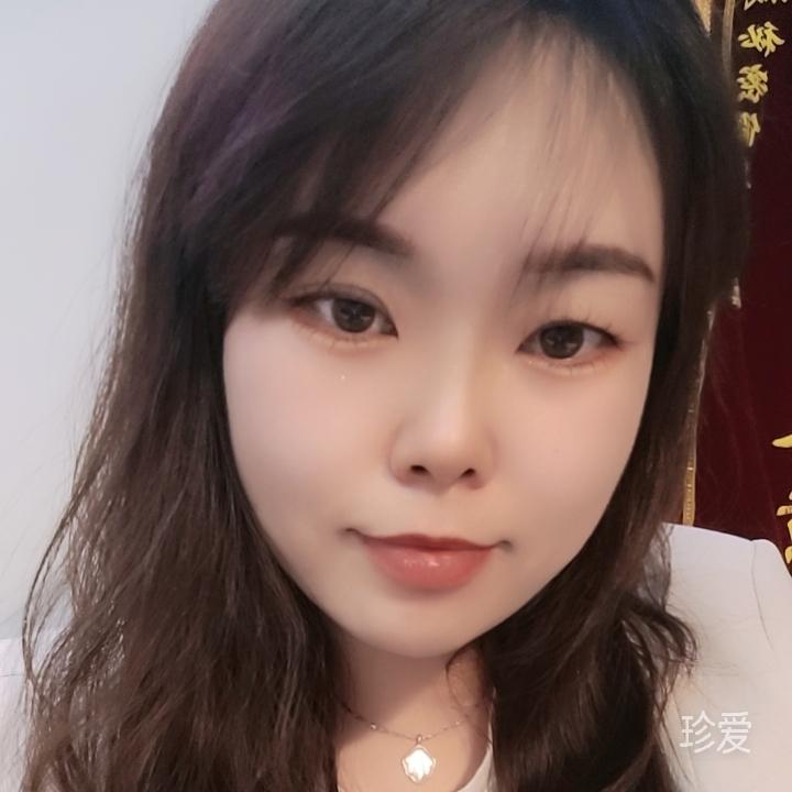 风雨中的向日葵