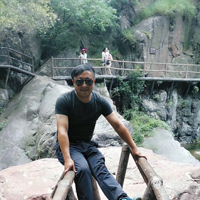 在这里等风也等你