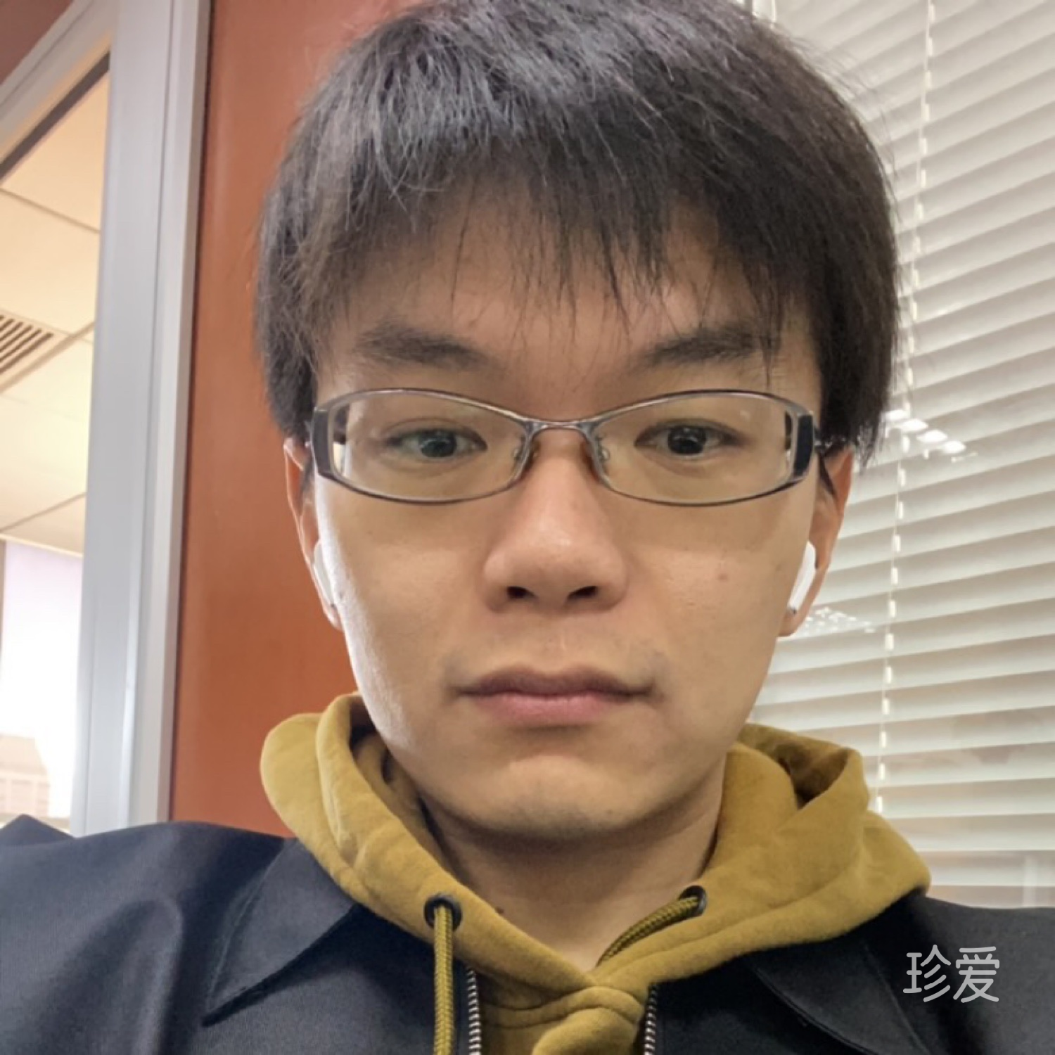 爱翻肚皮的咸鱼