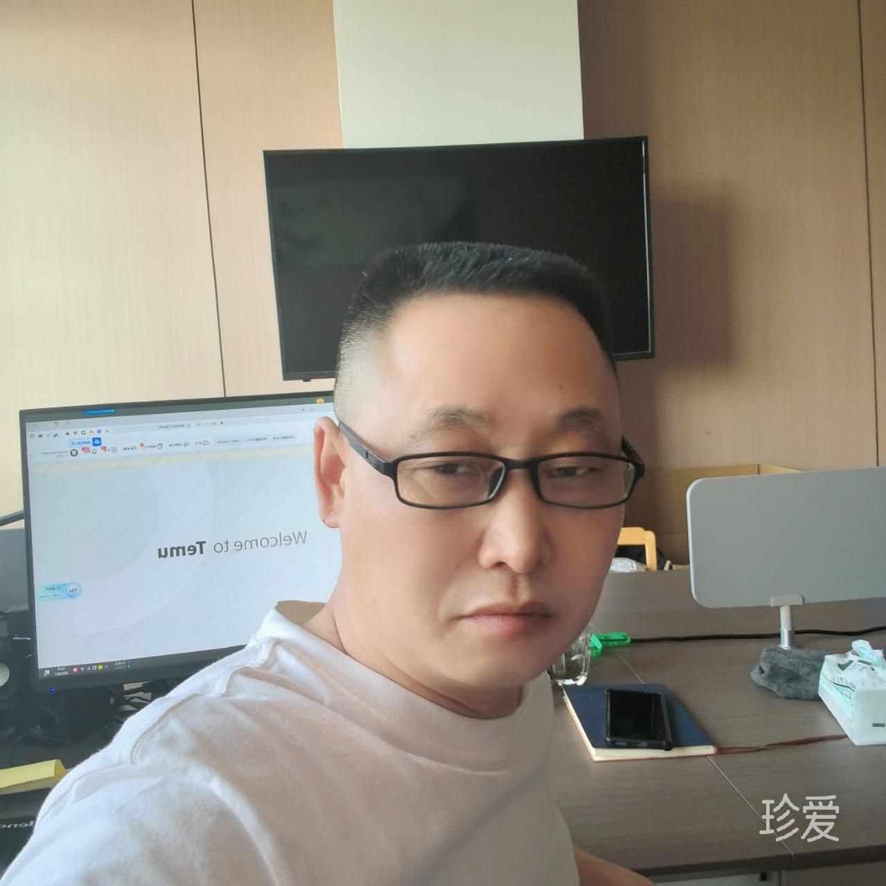 卧龙先生