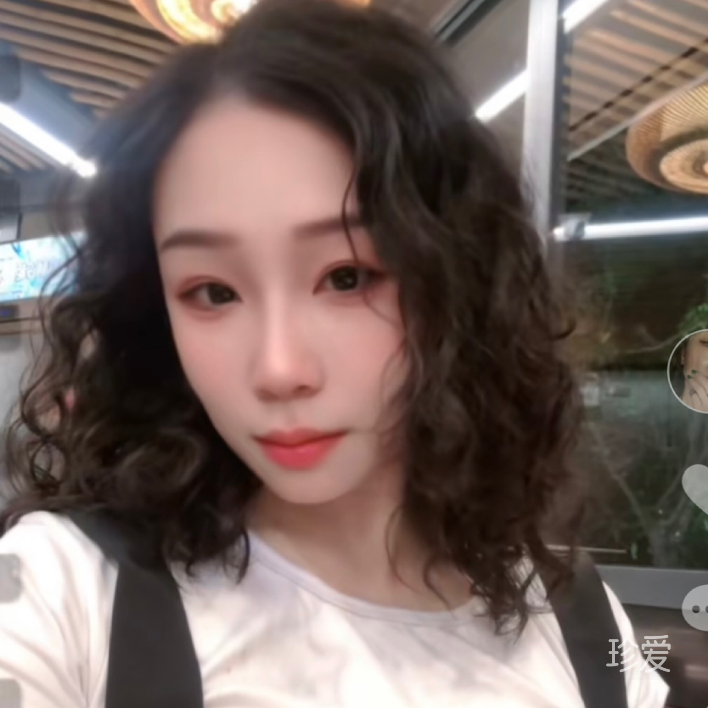 绿色钮扣