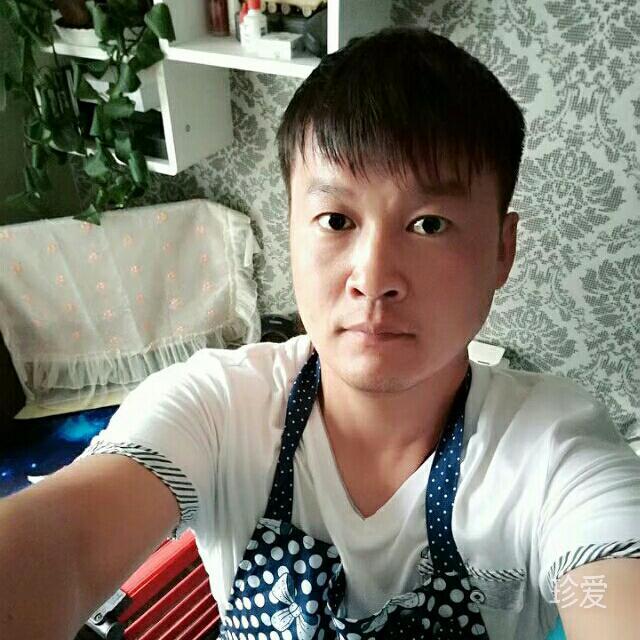 她的眼睛会落雨