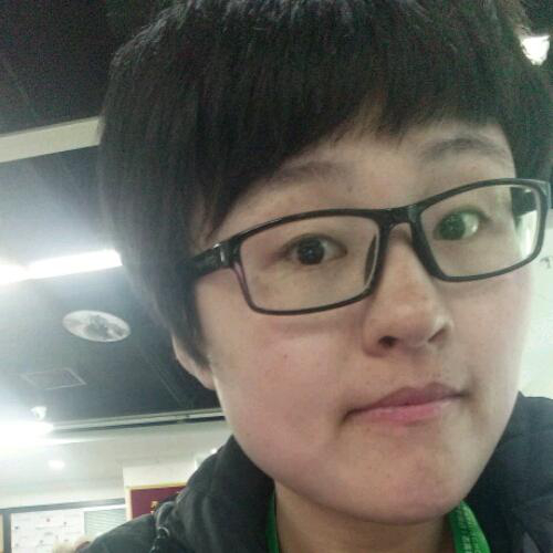 戴眼镜的职场妹子