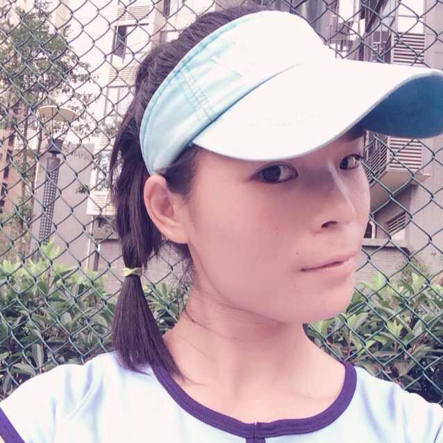 天下着雨阳光女神