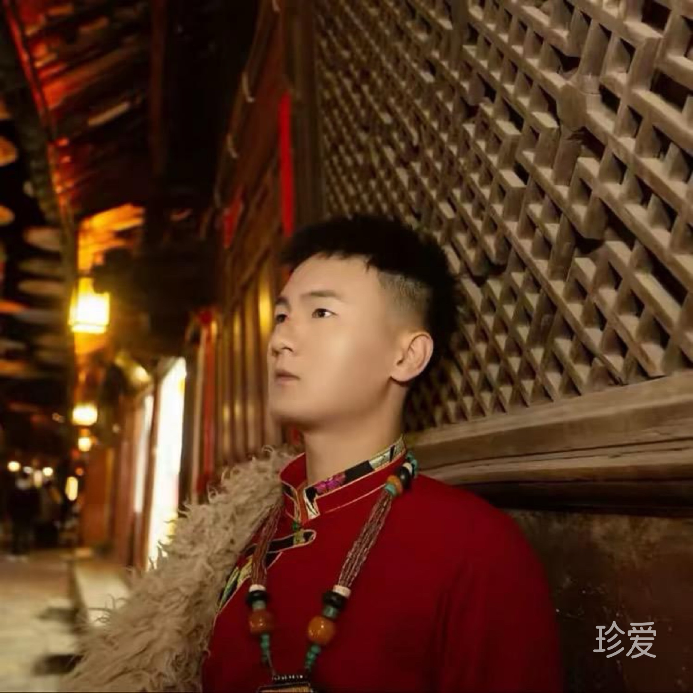 一个很哇塞的小伙