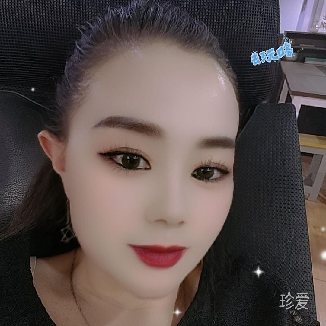 莲本人71年属猪的