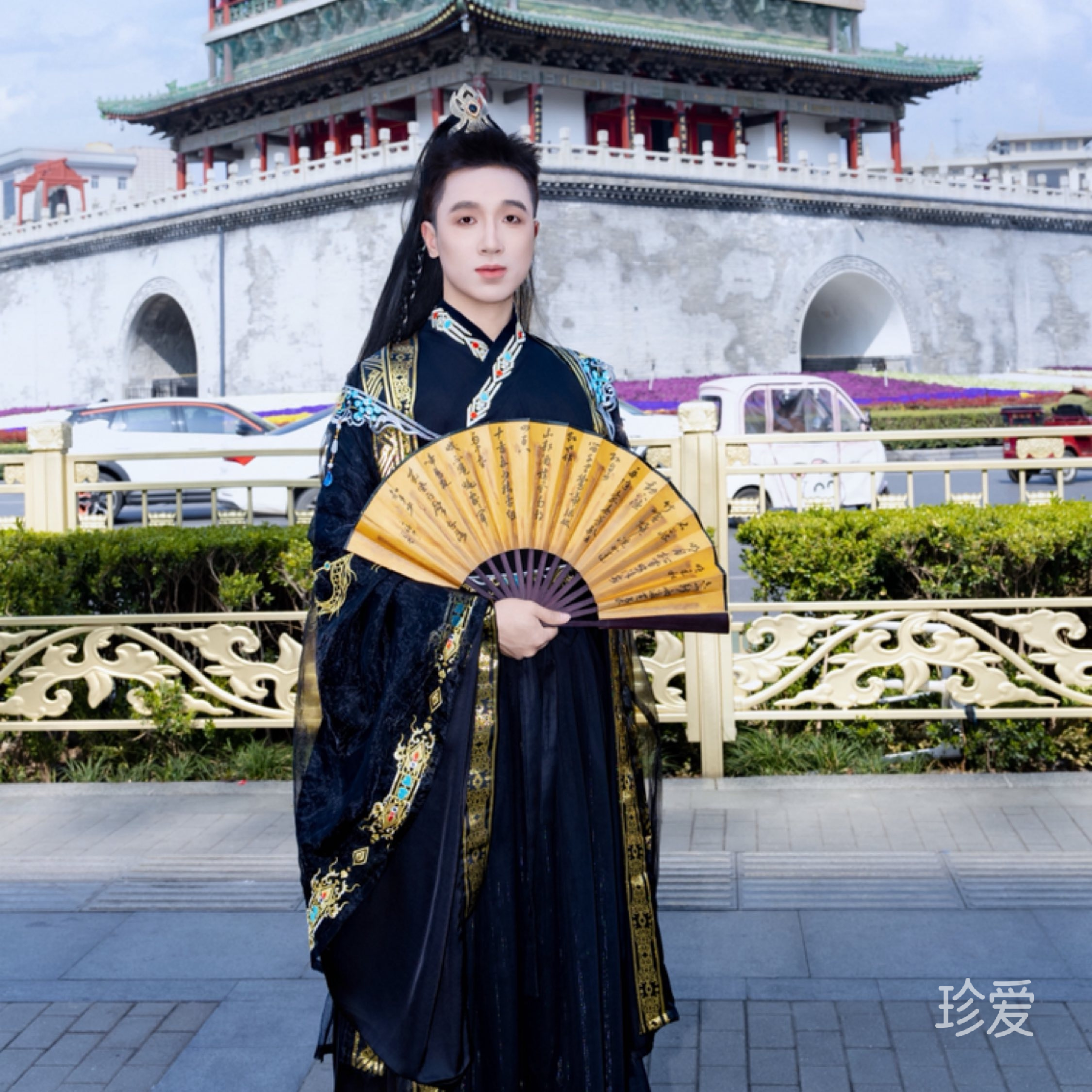 八块腹肌的男人