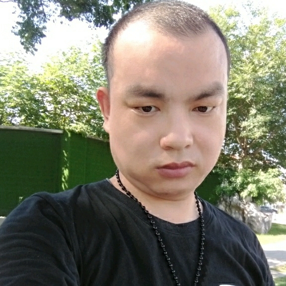 相親相愛的一家人