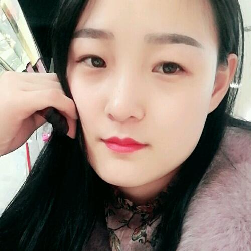 扯動嘴角揚起微笑