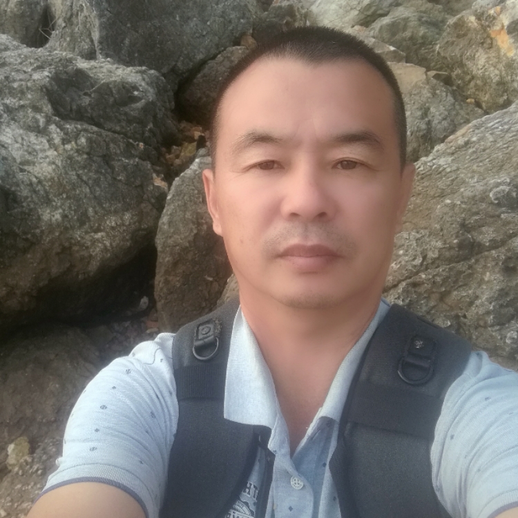 汪洋中的一条船