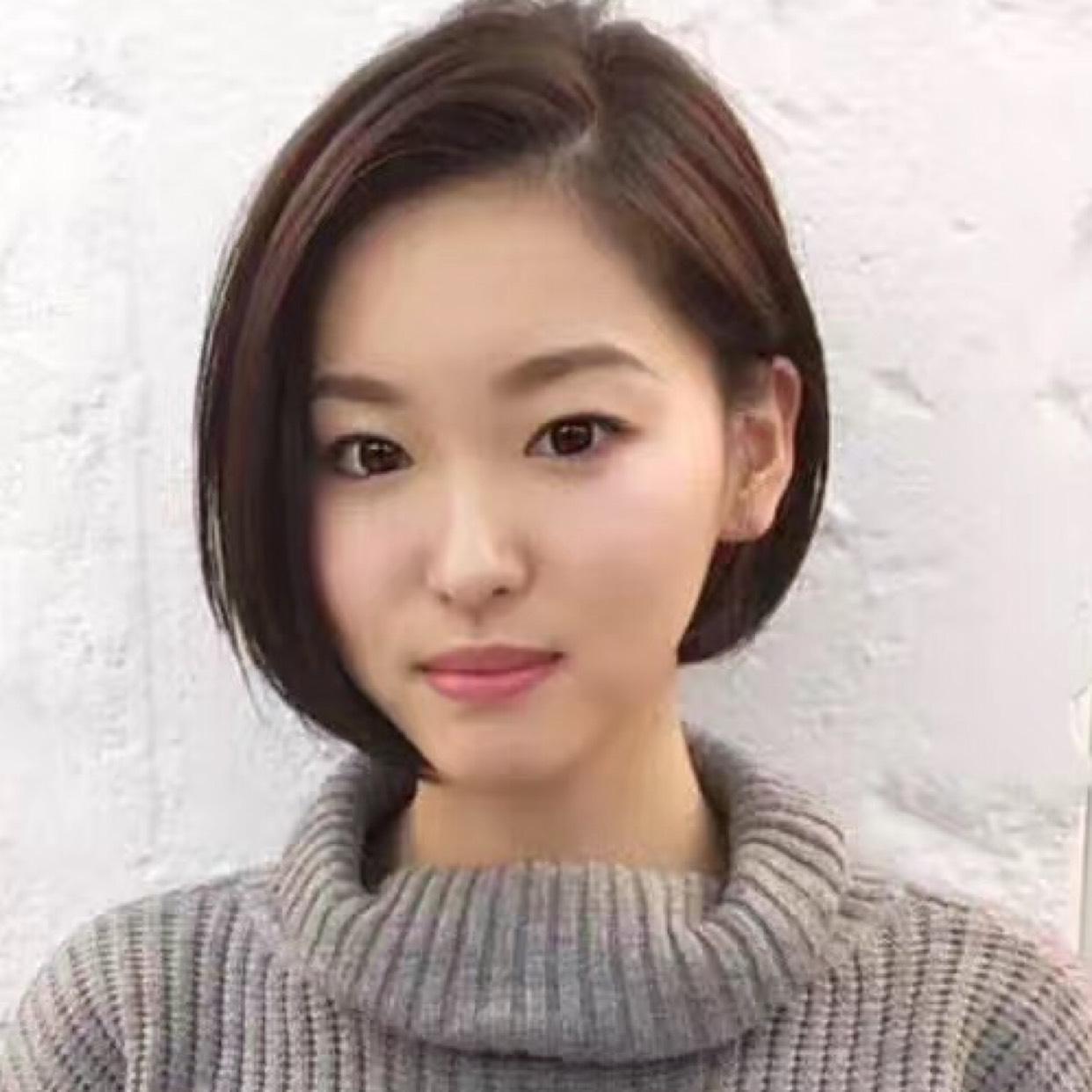 野马背上的黑衣人