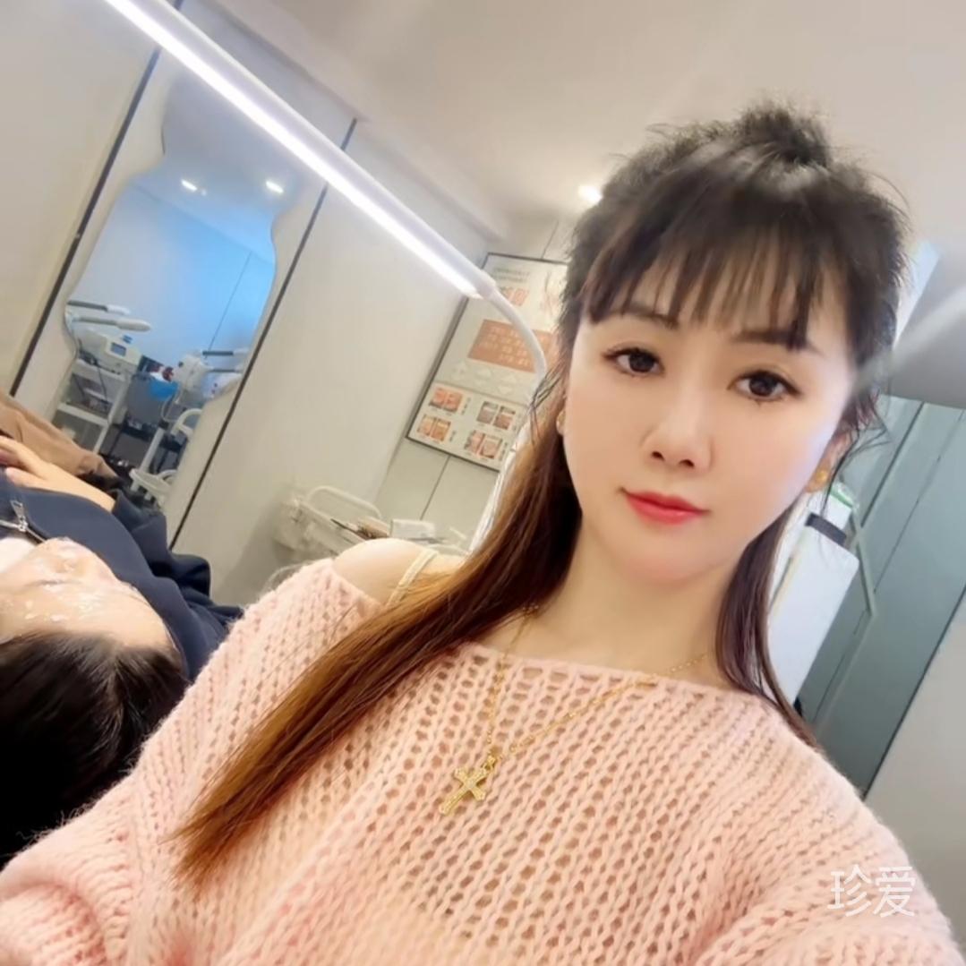 薇琼糖糖