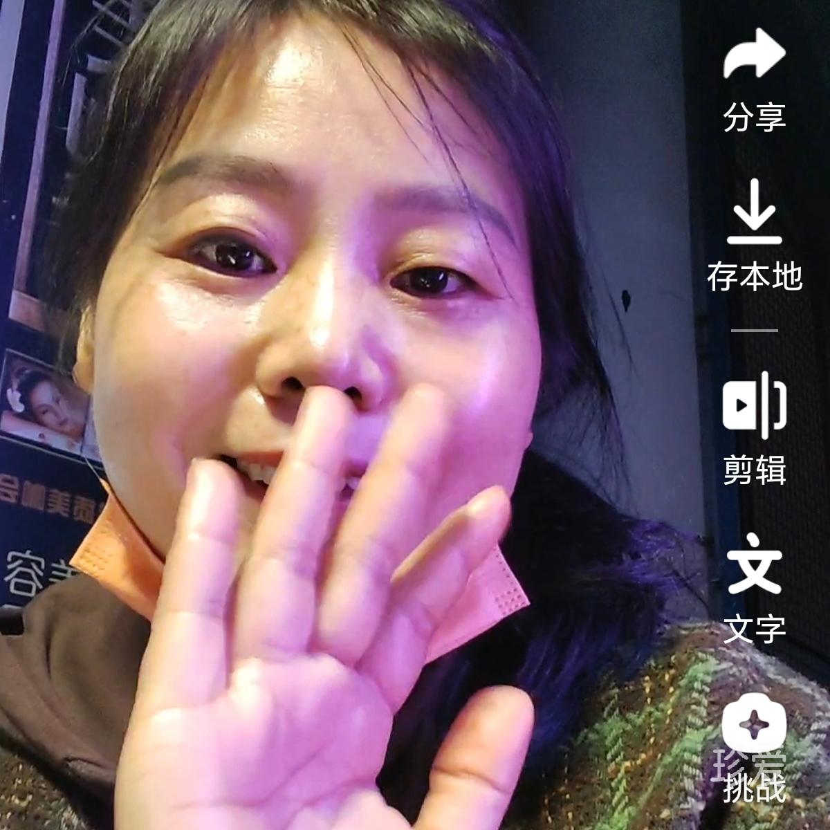 葉隨風(fēng)動(dòng)