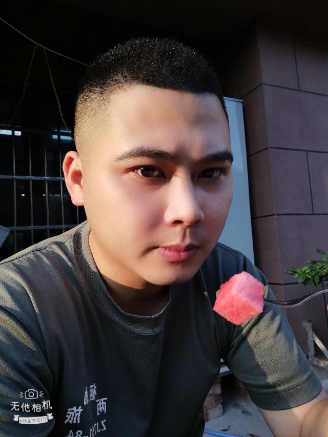 小貓不吃美人魚