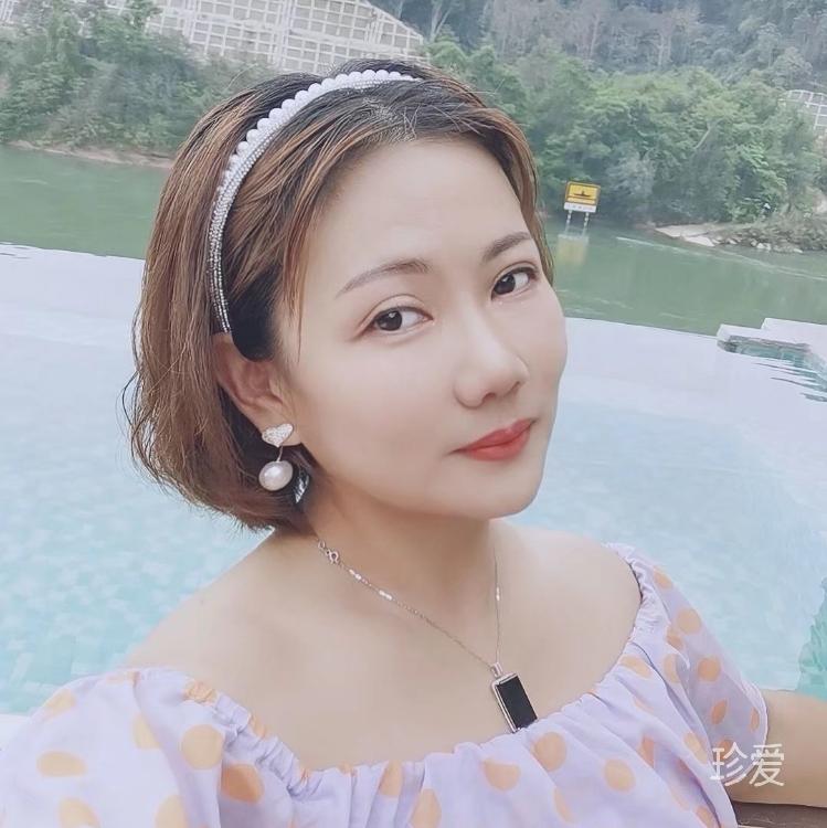 海藍(lán)時見鯨