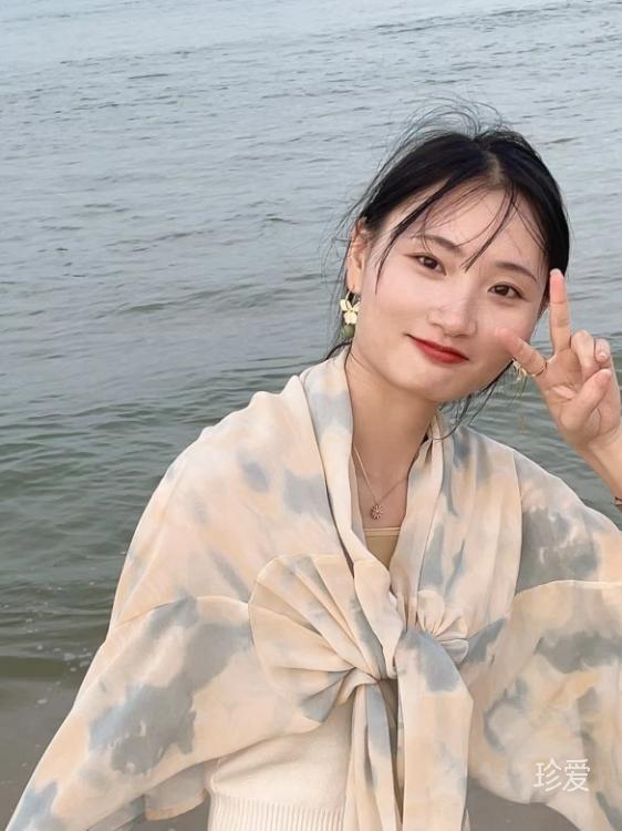 曉看天色暮看云